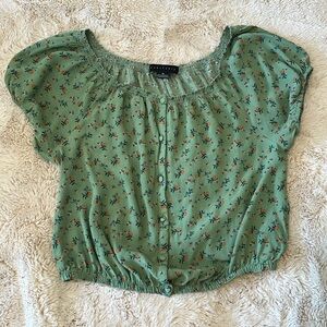 Floral, short sleeved, green Sanctuary top, M